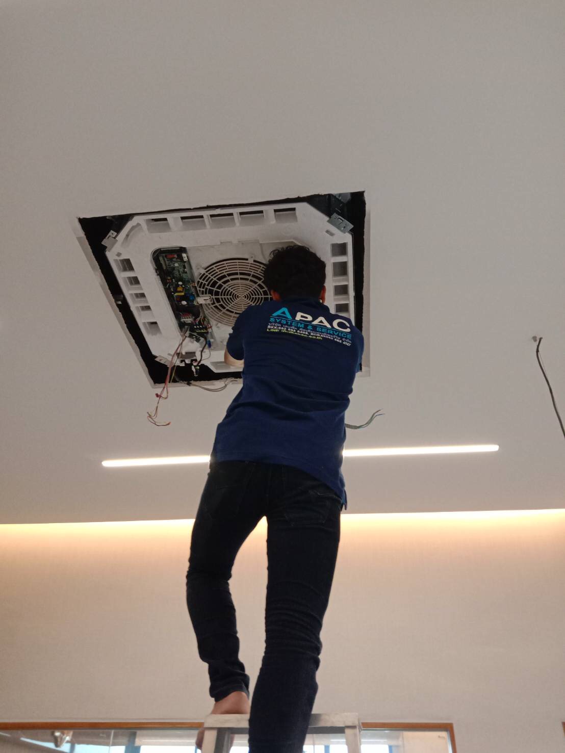 รับล้างแอร์ระบบ VRV VRF ราคาประหยัด